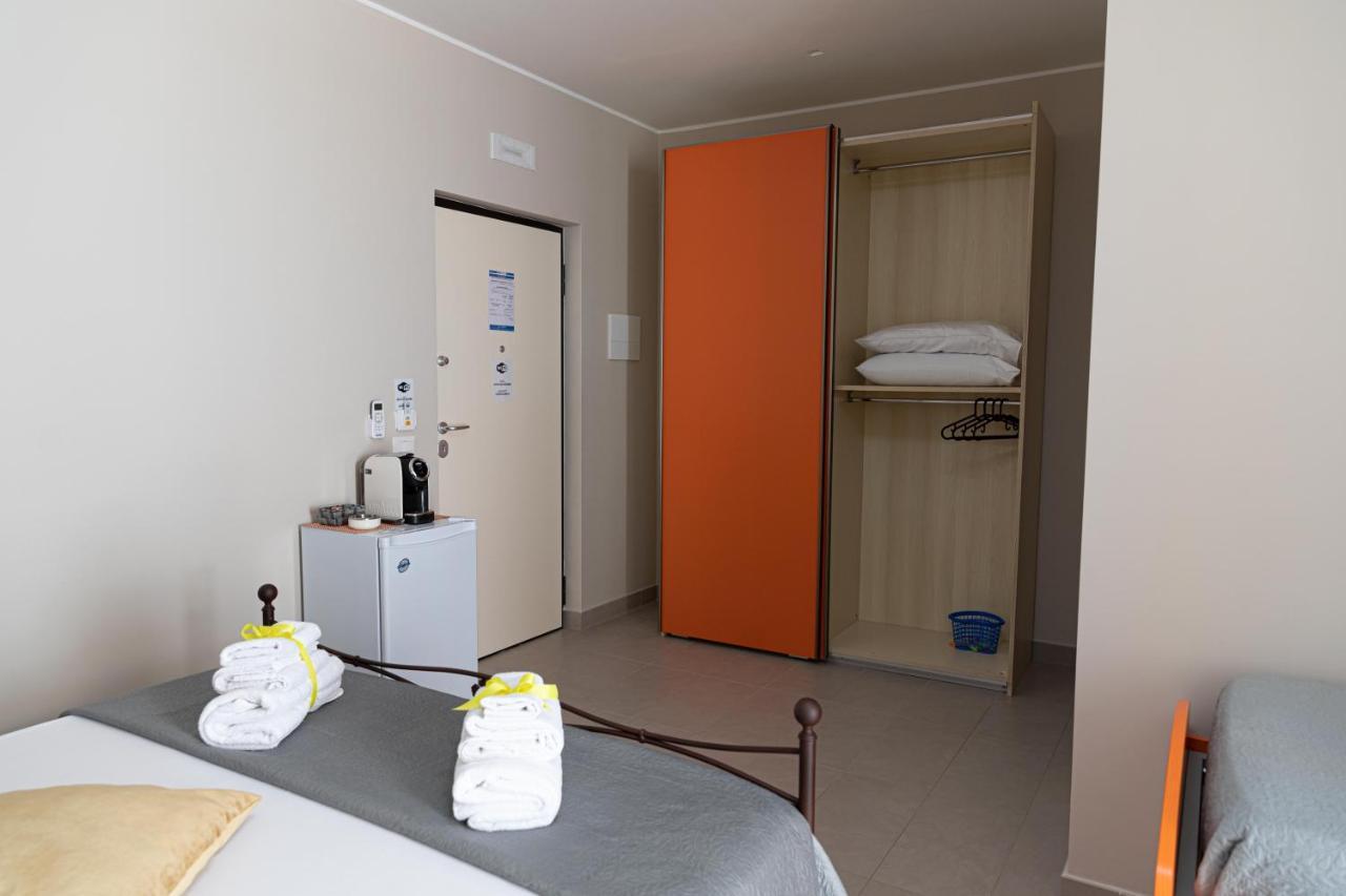 16Th Fad Rooms Margherita Di Savoia Bagian luar foto