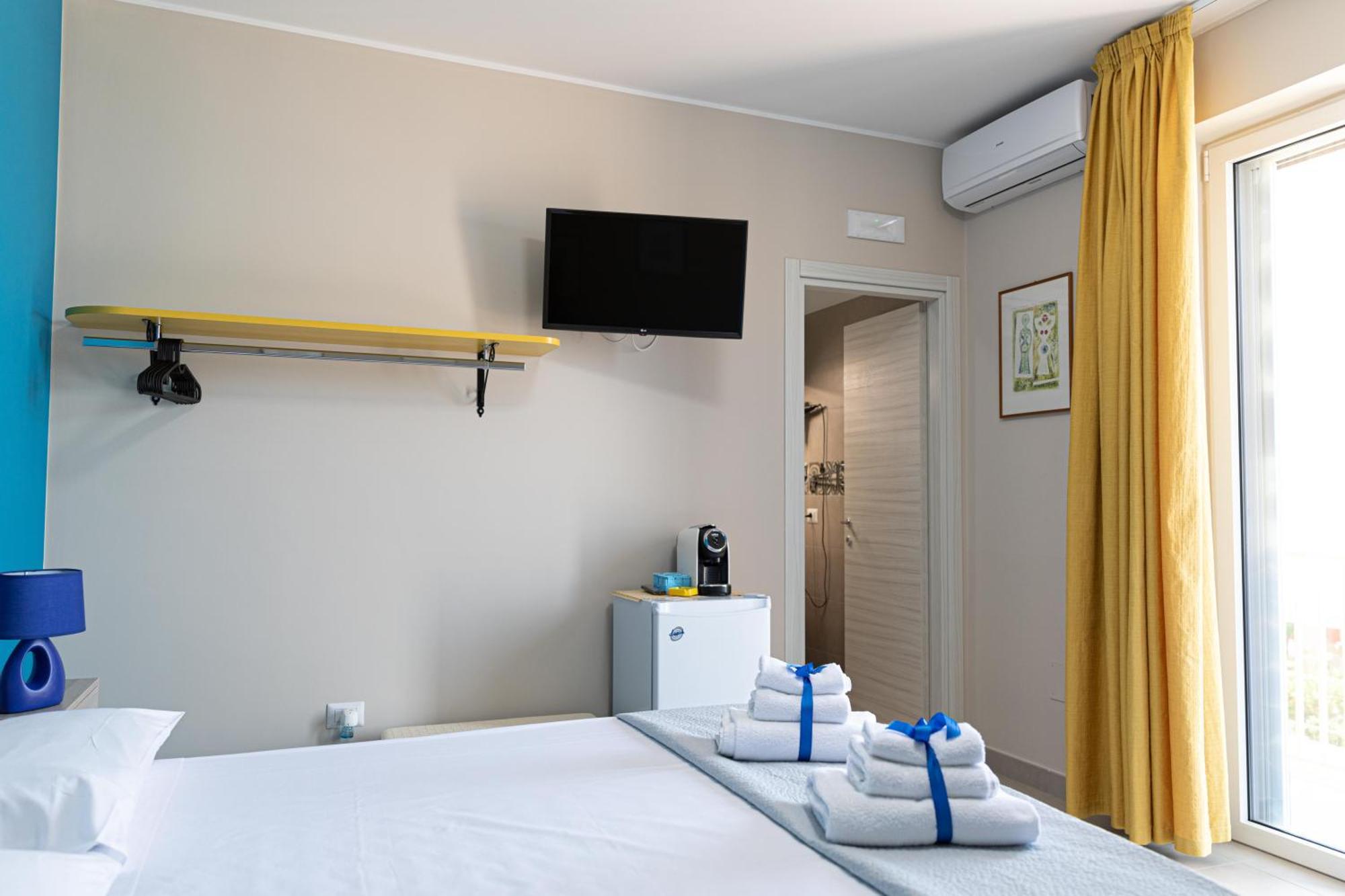 16Th Fad Rooms Margherita Di Savoia Bagian luar foto